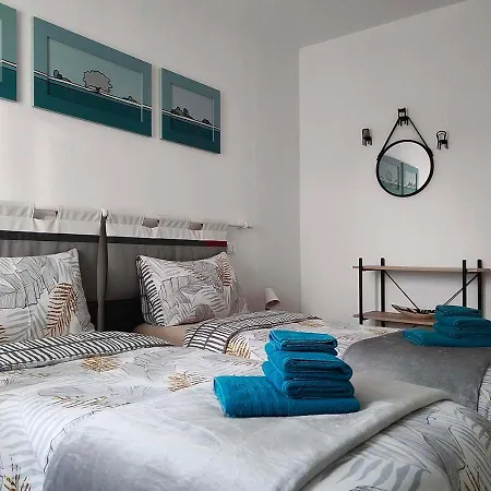 Apartman Yard 151 *